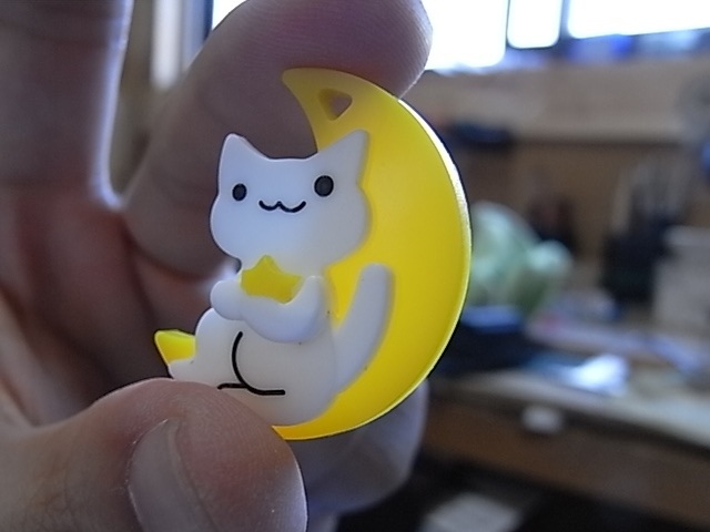 月猫ストラップトップ